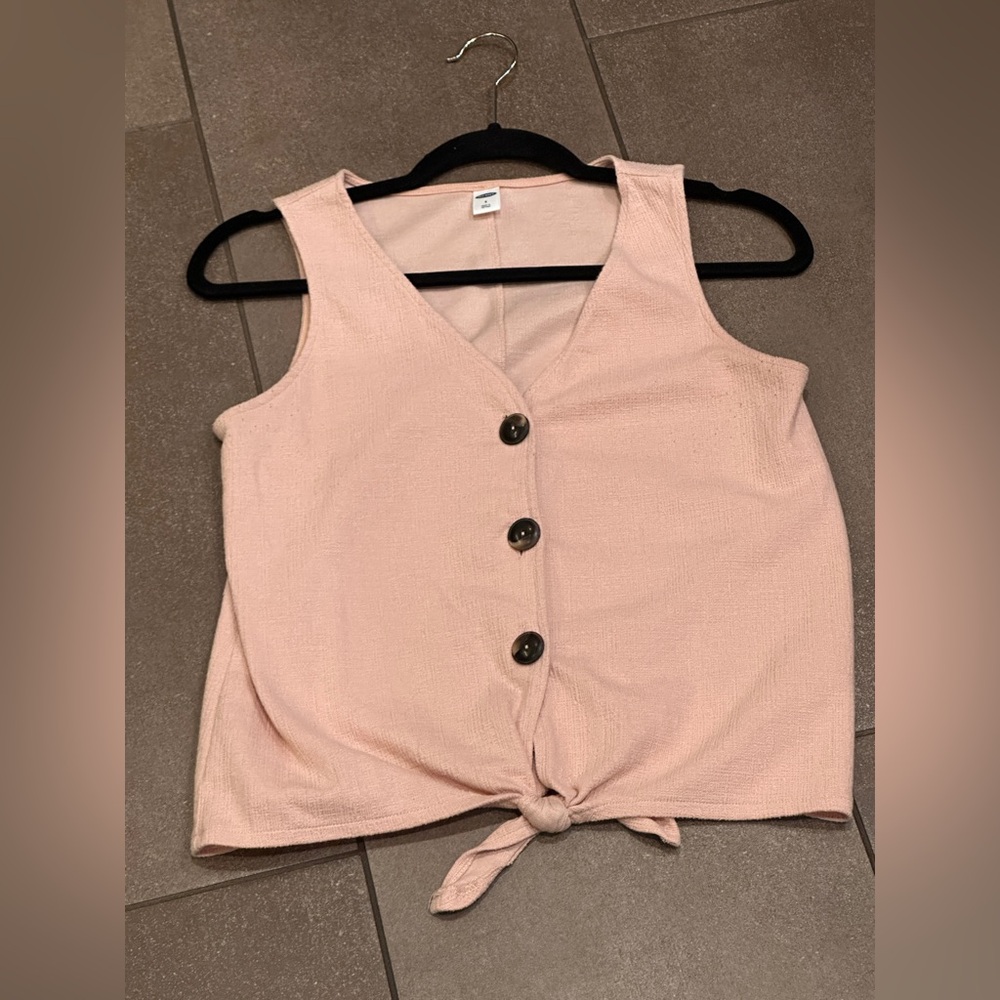 2/$10 or 3/$12 ❤️ Old Navy Tan V-Neck Button Tie-Front Camisole Size Small